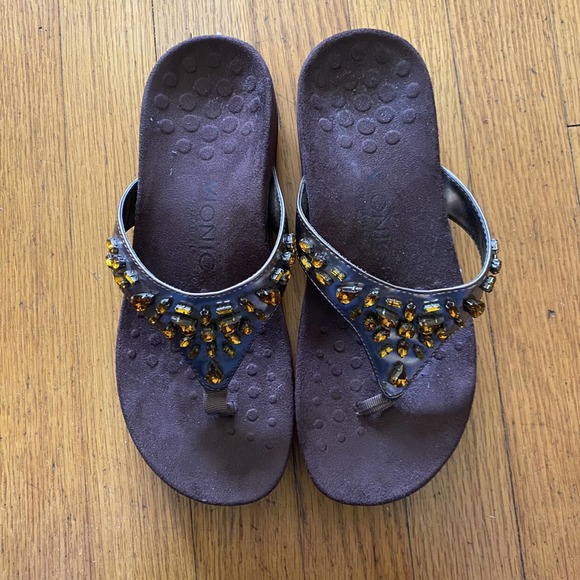 Vionic Shoes Brown Vionic Jeweled Sandals 6 Flip Flop